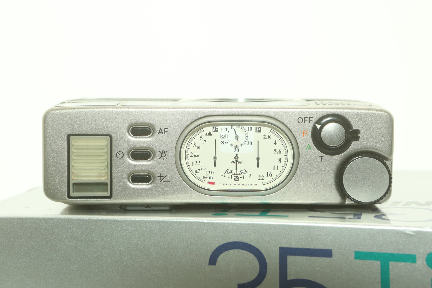Nikon 35 Ti ---MINT---