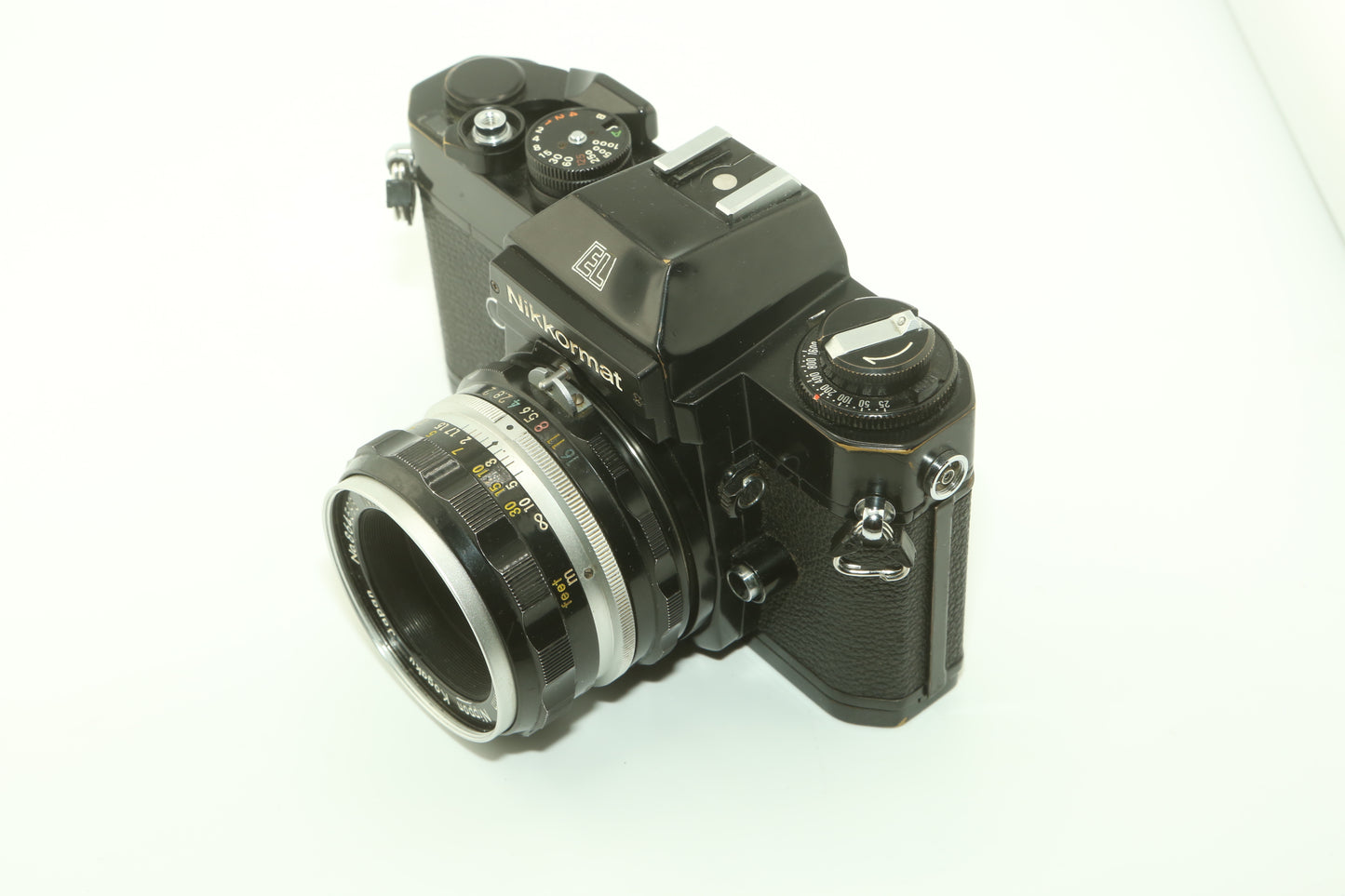 Nikkormat EL + 50mm F2