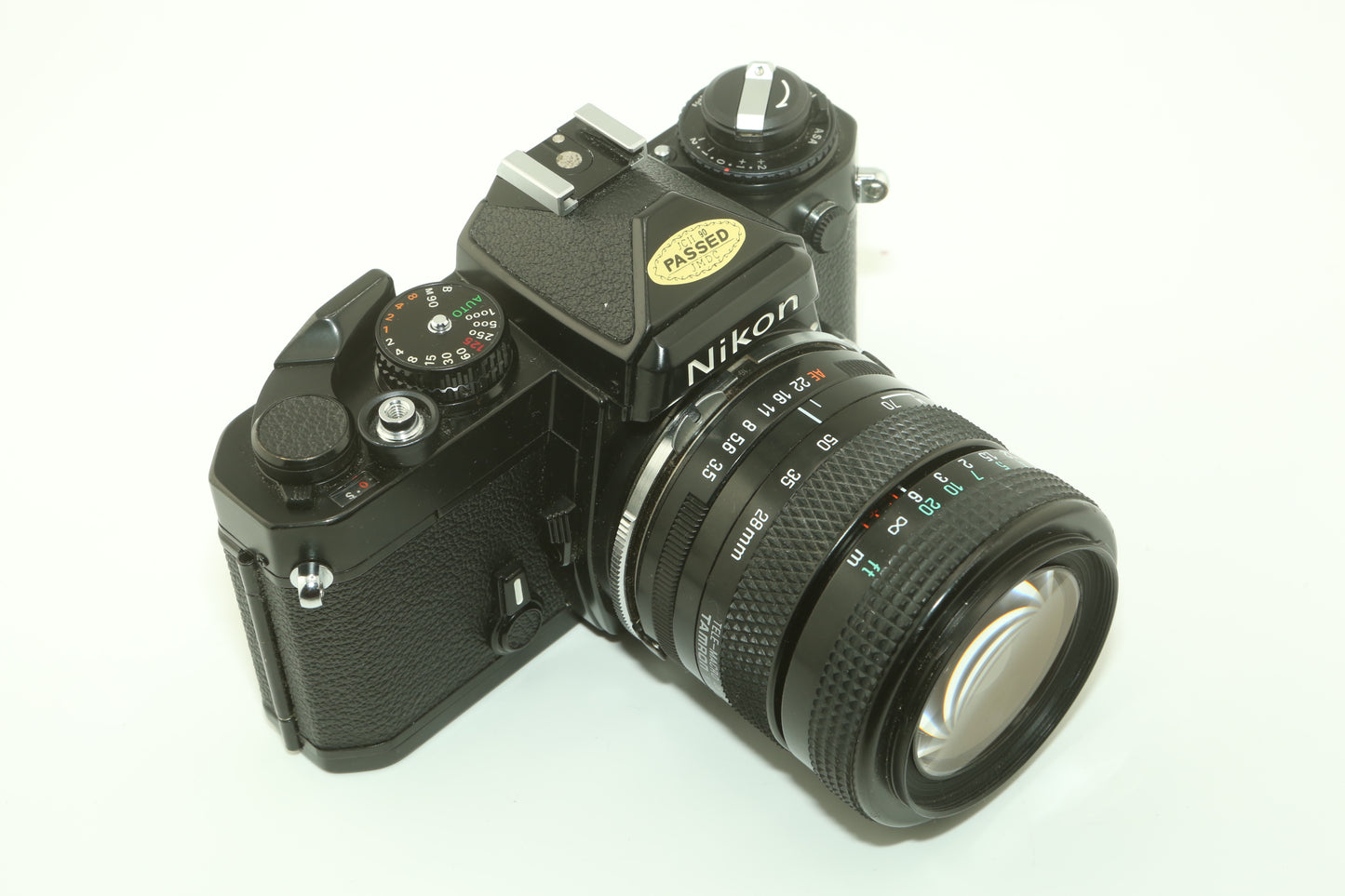 Nikon FE + zoom
