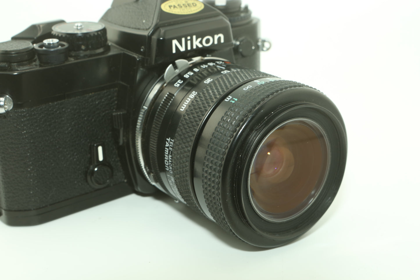 Nikon FE + zoom