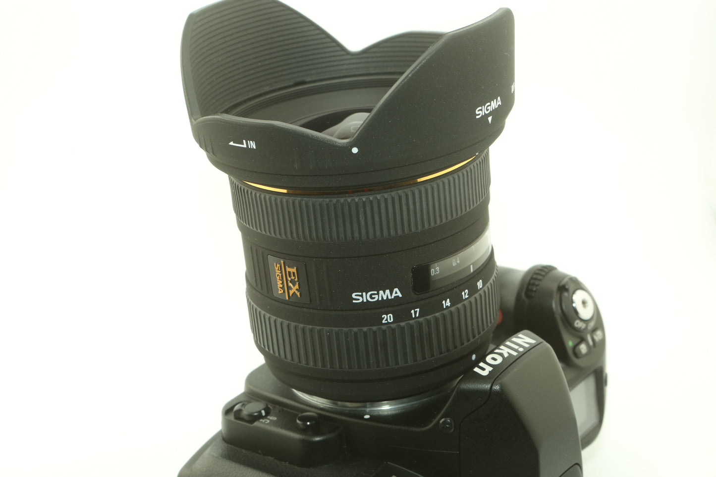 Nikon F80 + wide angle zoom