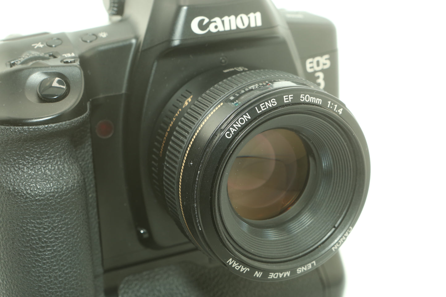 Canon EOS 3 + 50mm F1.4
