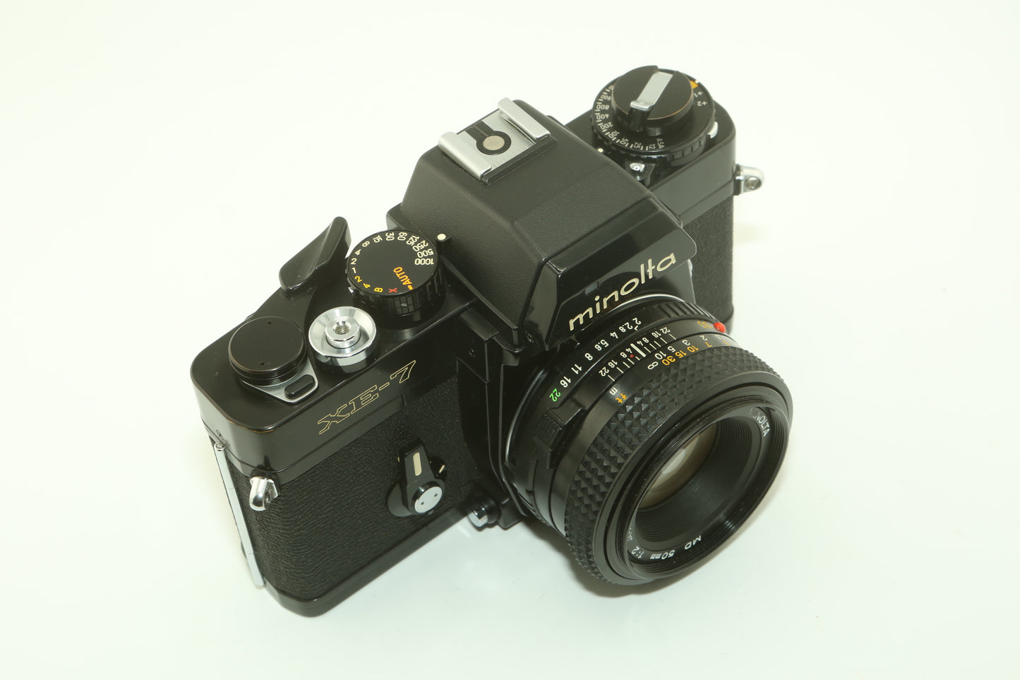 Minolta XE-7 + 50mm F2
