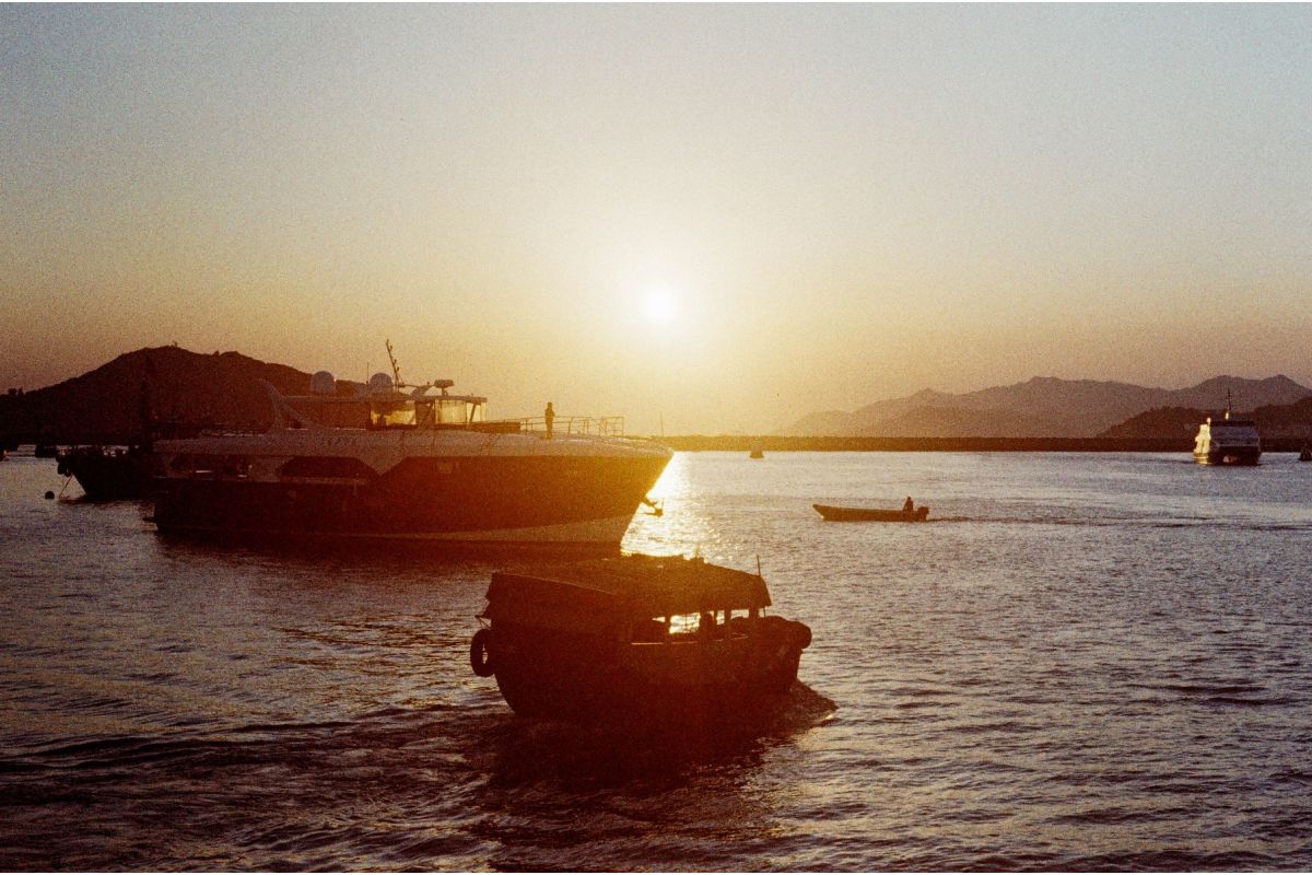 LomoChrome Color ’92 Sun-kissed 35 mm ISO 400