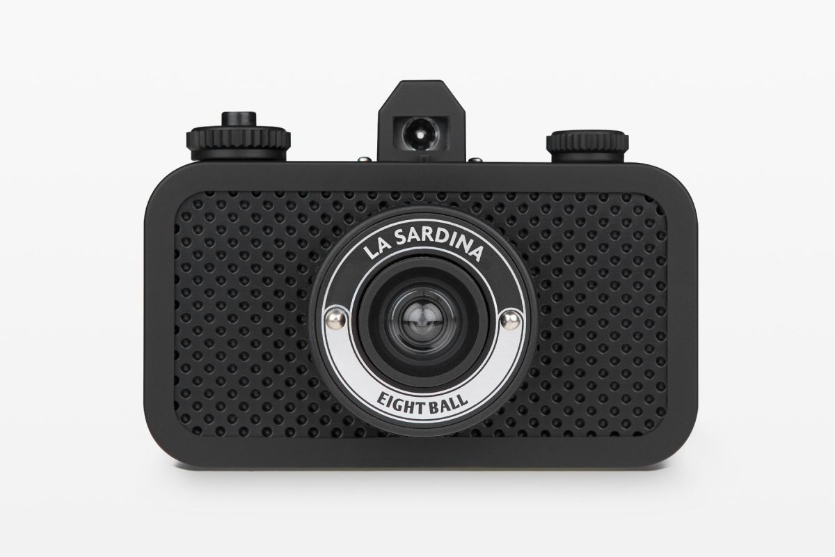 La Sardina Camera 8-Ball Edition