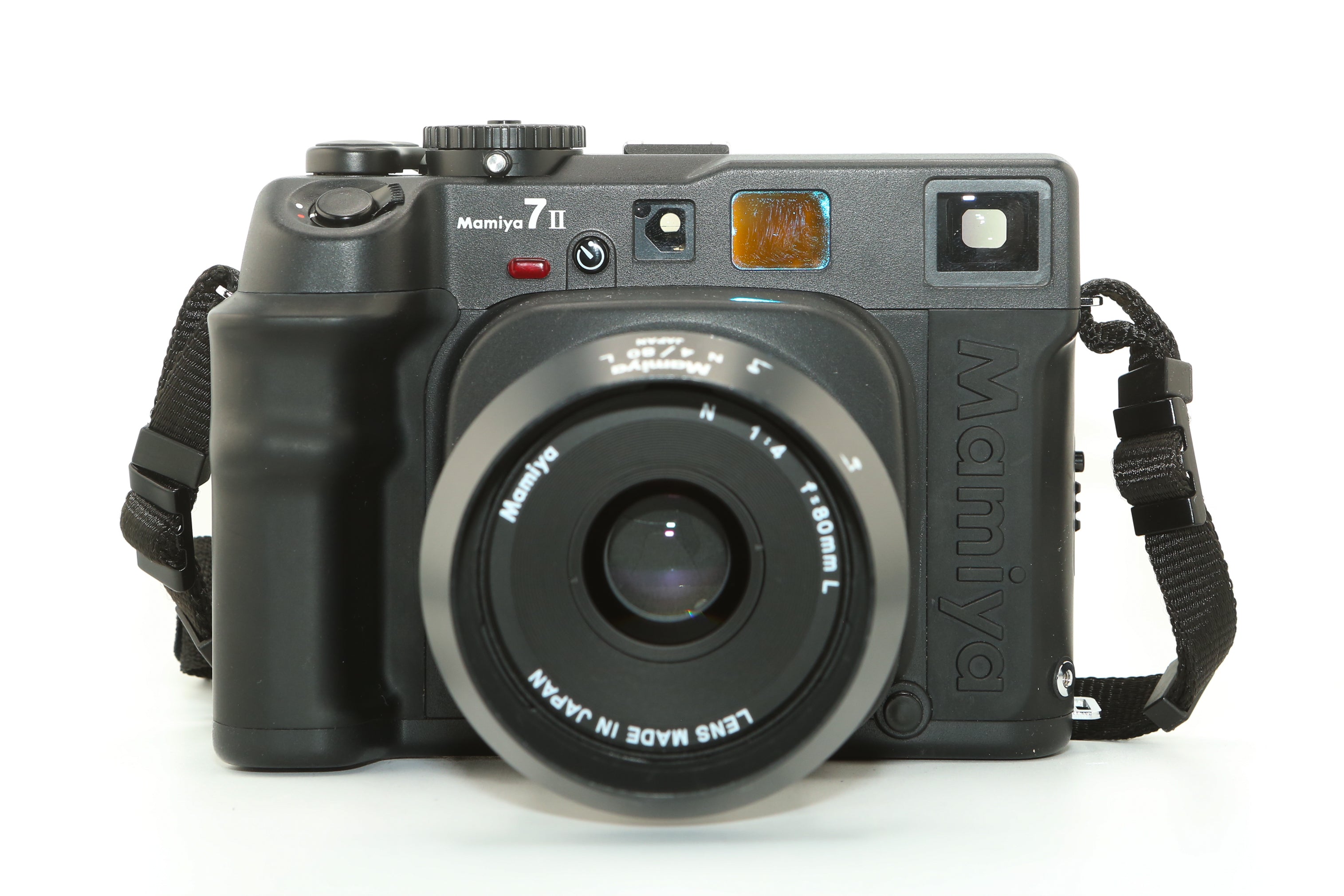 Mamiya 7 II + 80mm f/4 – Studio Argentique