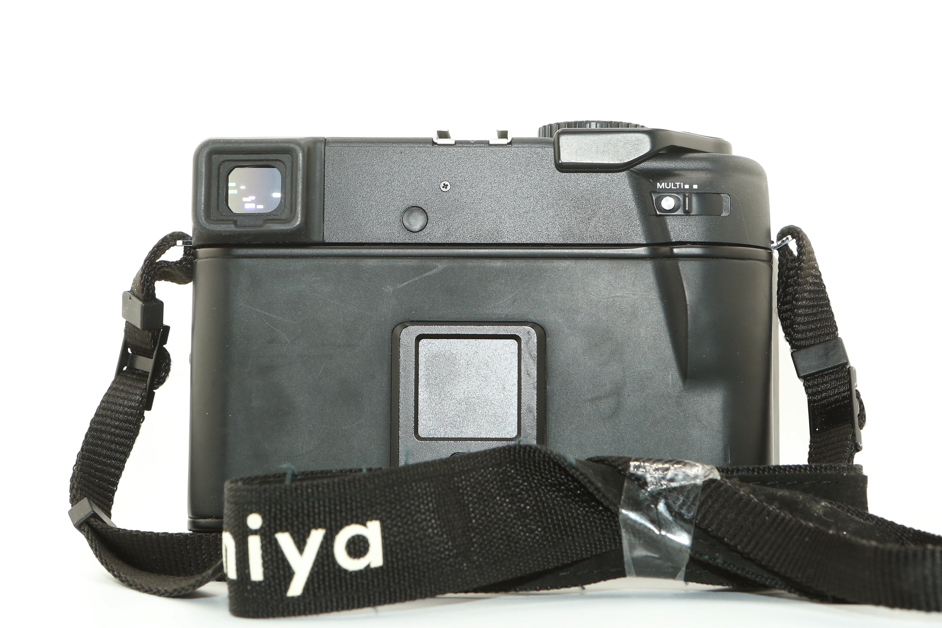 Mamiya 7 II + 80mm f/4 – Studio Argentique