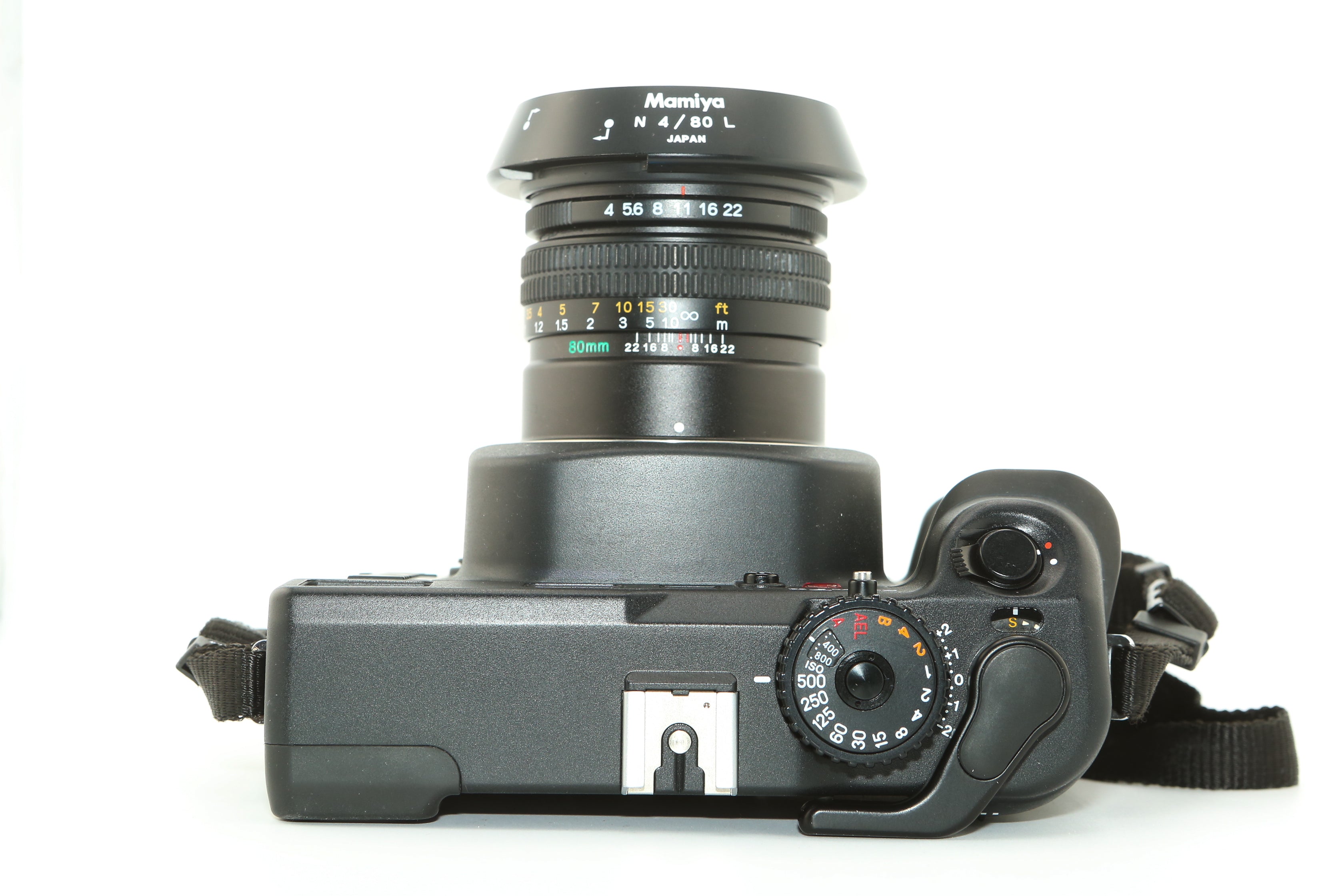 Mamiya 7 II + 80mm f/4 – Studio Argentique