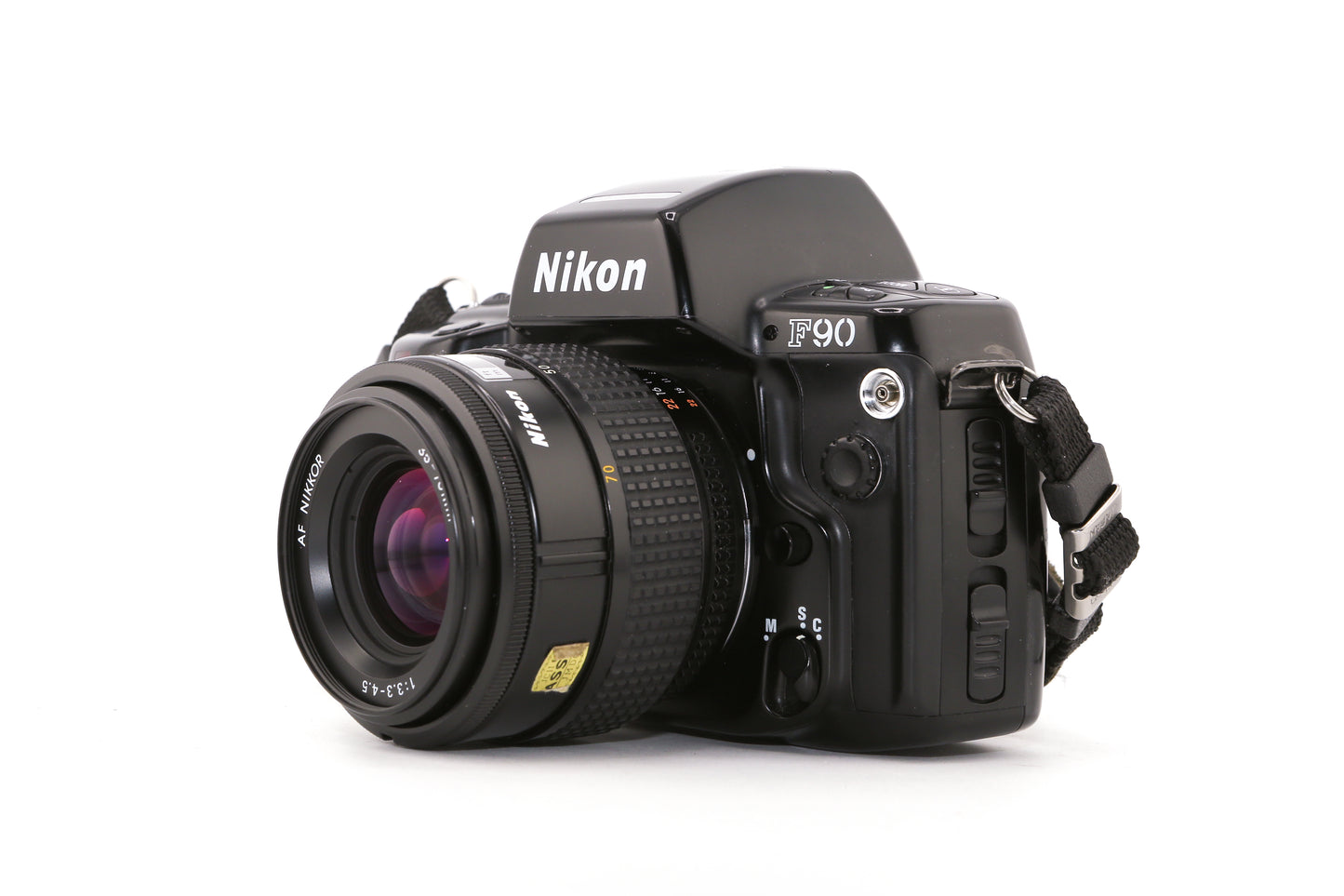 Nikon F90 + AF Nikkor 35-70mm f/3.3-4.5