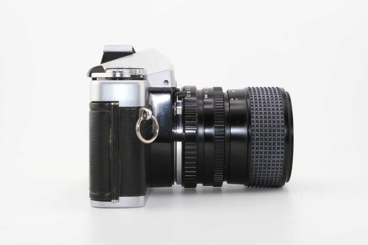 Minolta XG-1 + MD Zoom 28-70mm f/3.5-4.8