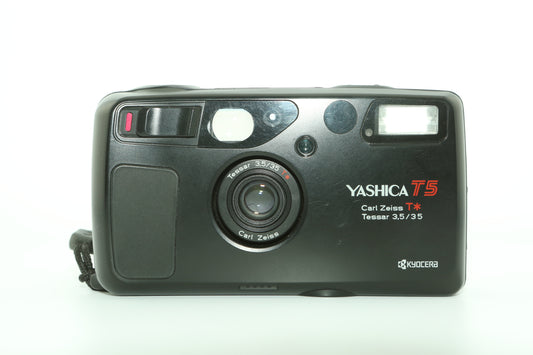 Yashica T5 - Tessar 35mm F3.5