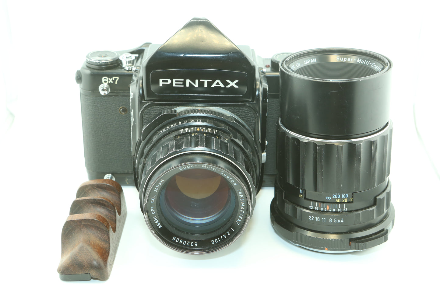 Pentax 6x7 + SMC 105 mm F2.4 + SMC 200 mm F4