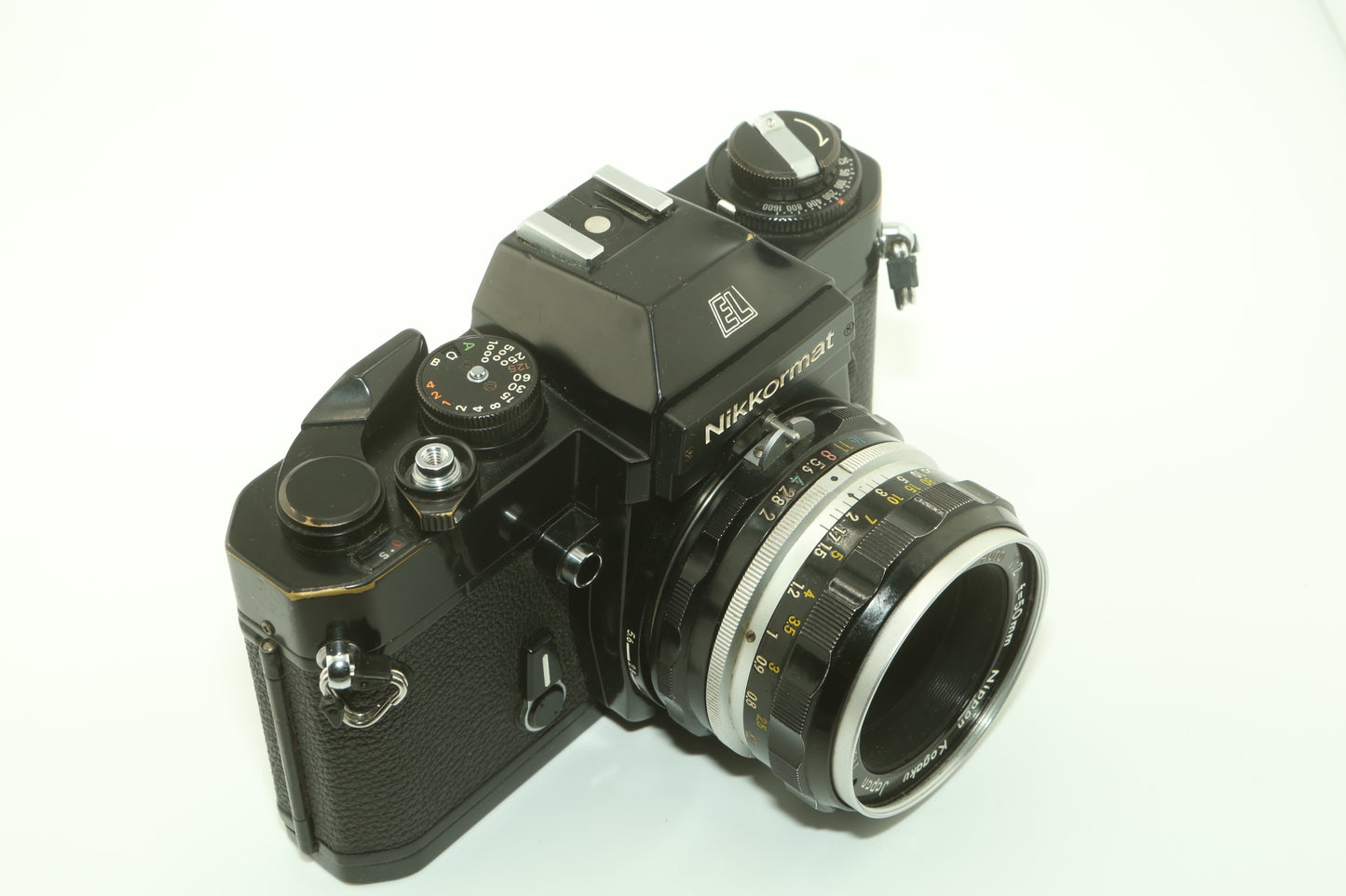 Nikkormat EL + 50mm F2