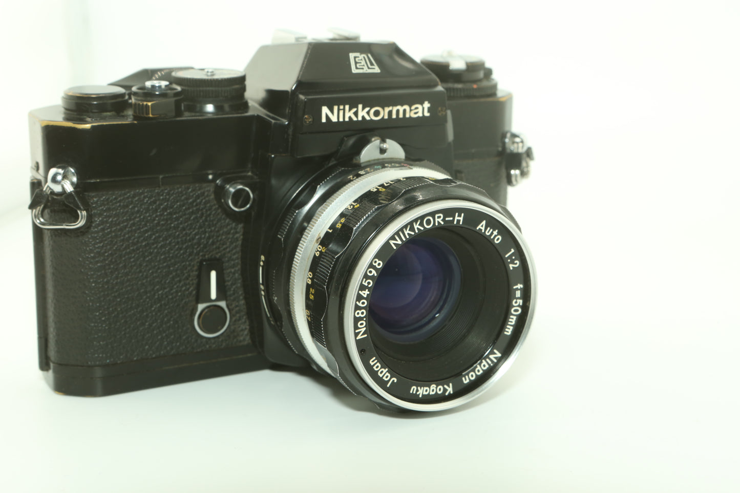 Nikkormat EL + 50mm F2