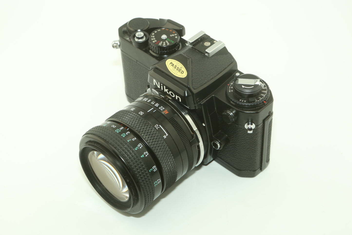 Nikon FE + zoom