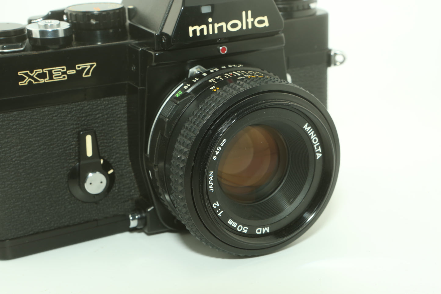 Minolta XE-7 + 50mm F2