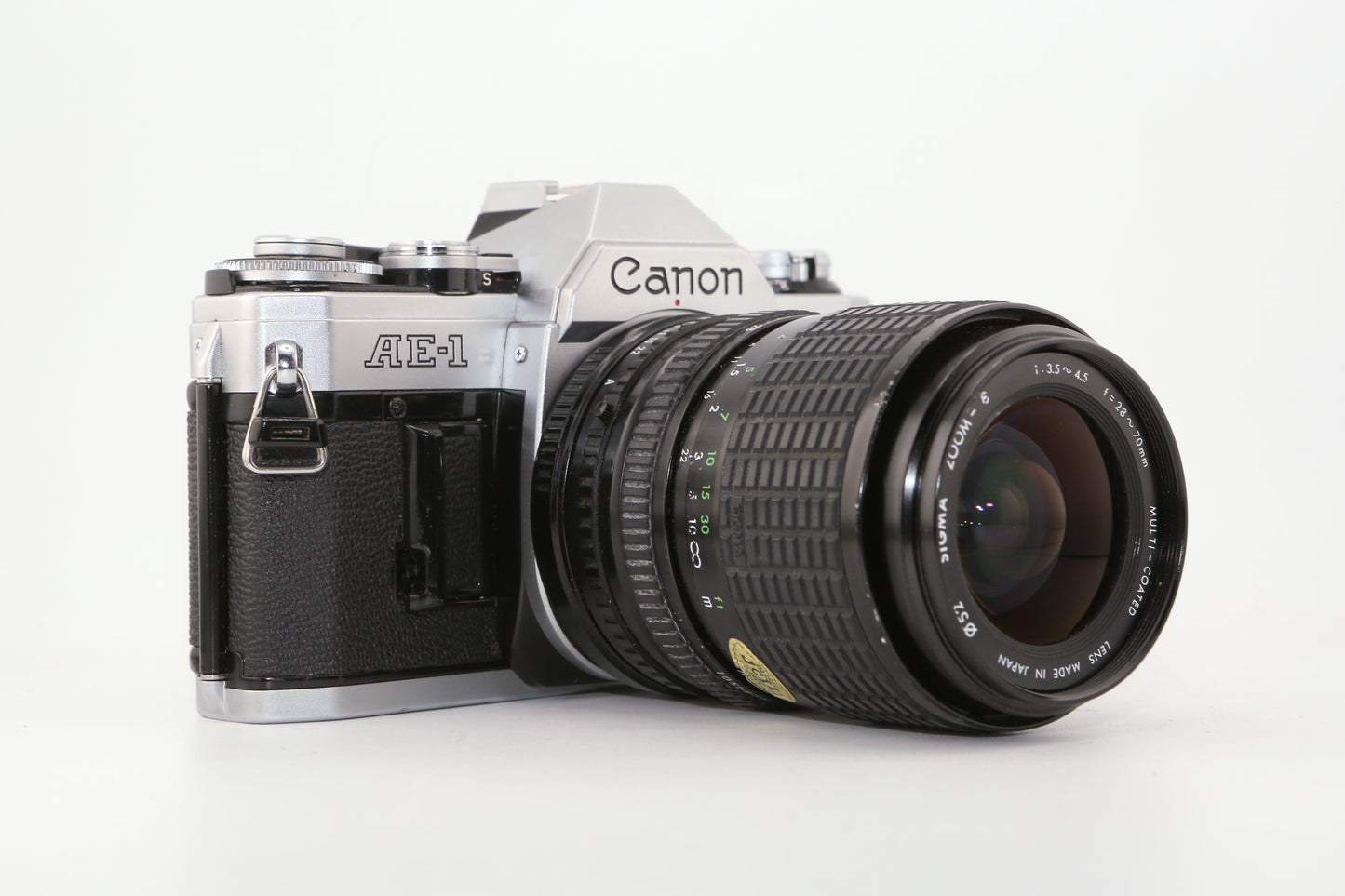Canon AE-1 + Sigma 28-70mm f/3.5