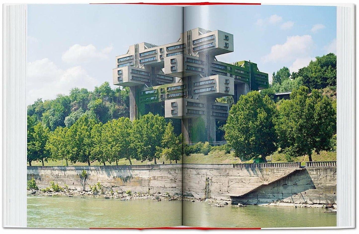 CCCP. Cosmic Communist Constructions Photographed. 40th Ed.