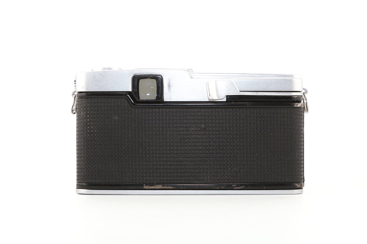 Olympus Pen FV + Zuiko 38mm f/1.8