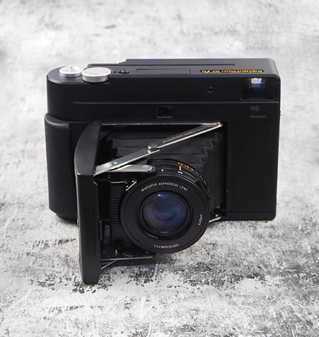 MINT - InstantKon RF70 Instant Camera
