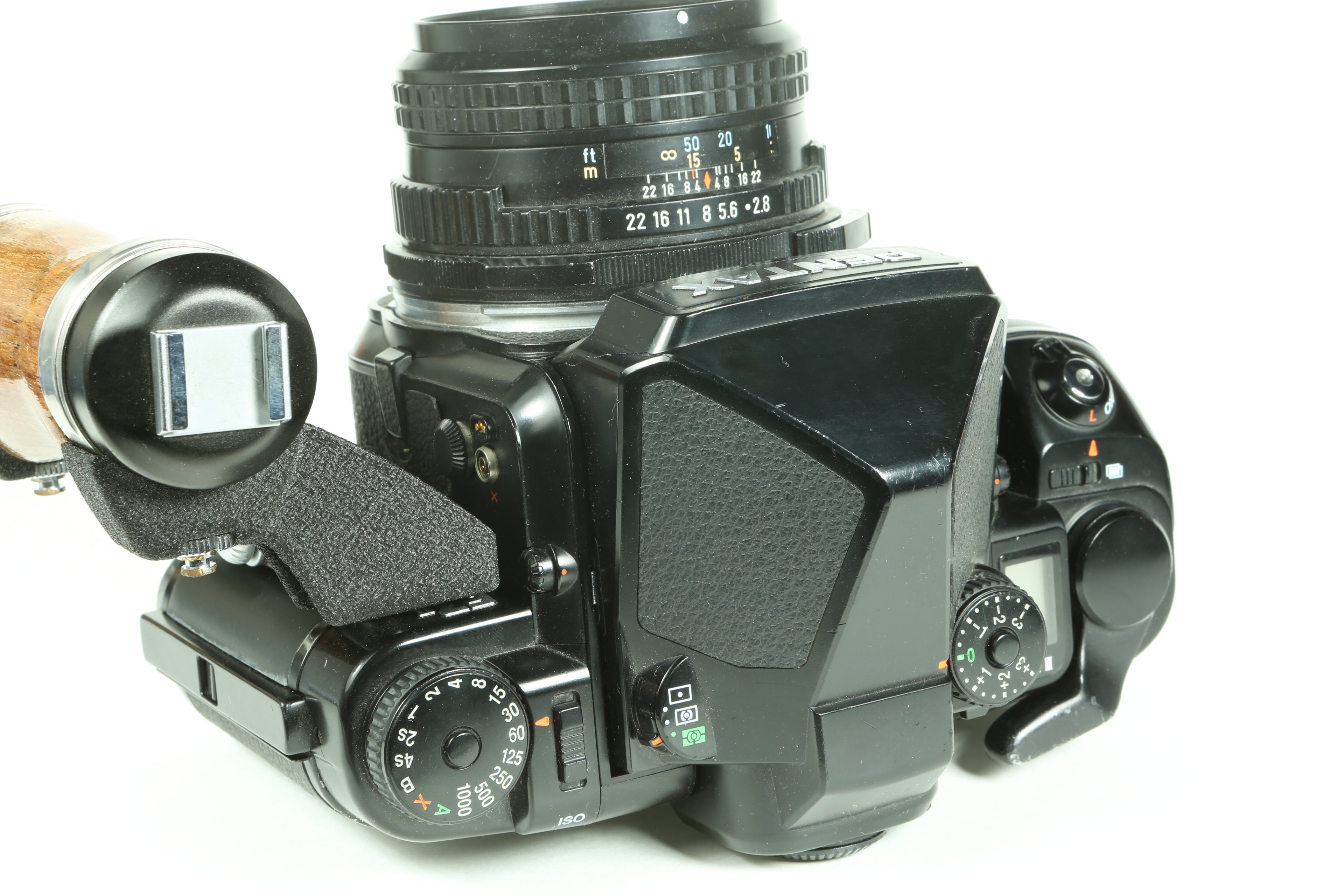 Pentax 67 II + 90mm f2.8 – Studio Argentique